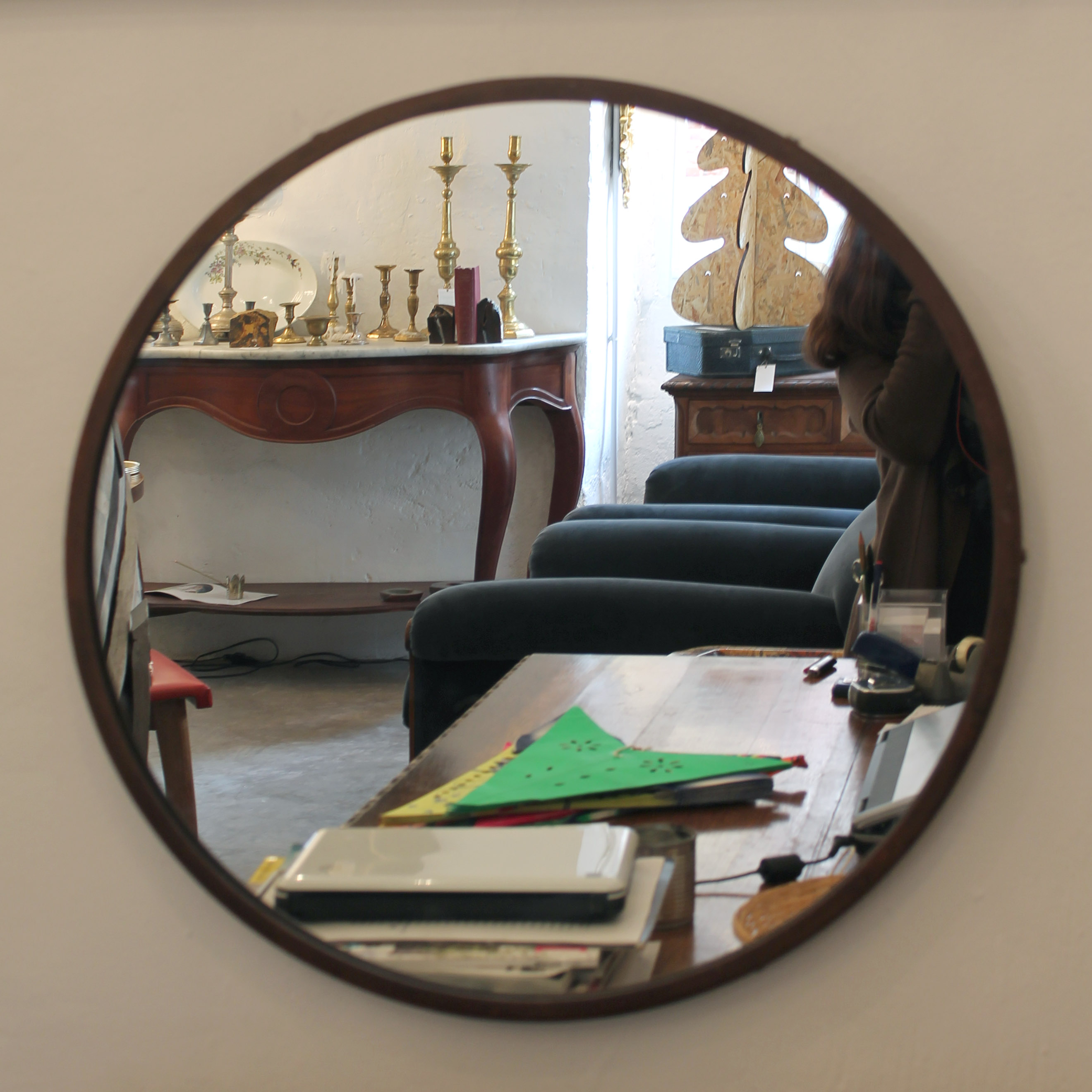 espejo redondo acero metalico sencillo diseño decoracion interiorismo a medida por encargo